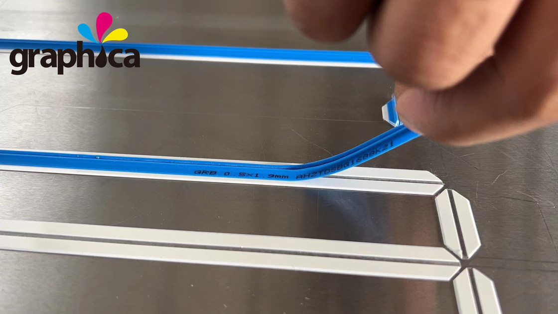 Superieur Kreuzung Matrix Cutter sterben für Druckmaterialien beliebtes Produkt