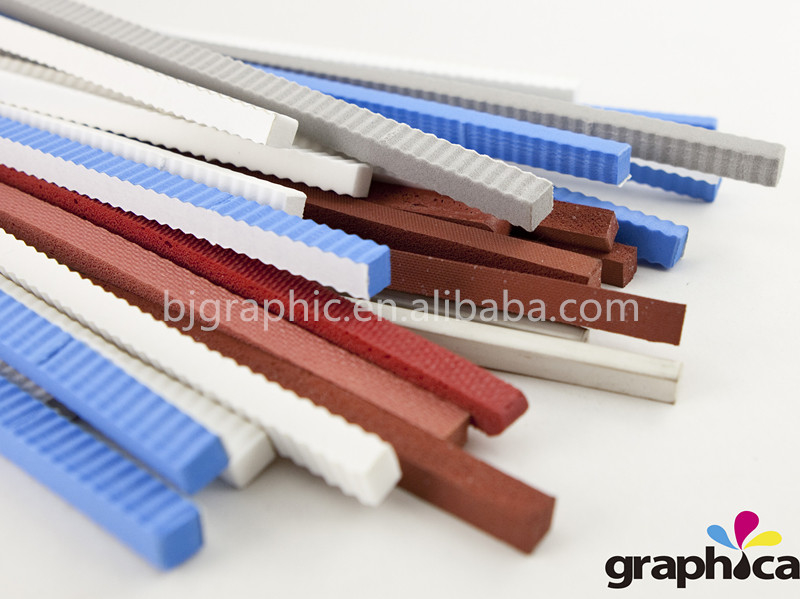 Druckschneidemaschine Hochelastischer grüner Klebstoff mit Ejektionsgummi in 8x8x300x380mm Größe