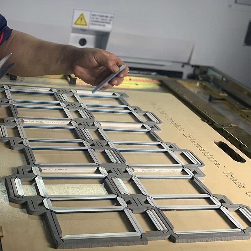 Papier aus Pappe, gewölbter Papier, Schnittmatrix mit 1,3 mm Kanalbreite