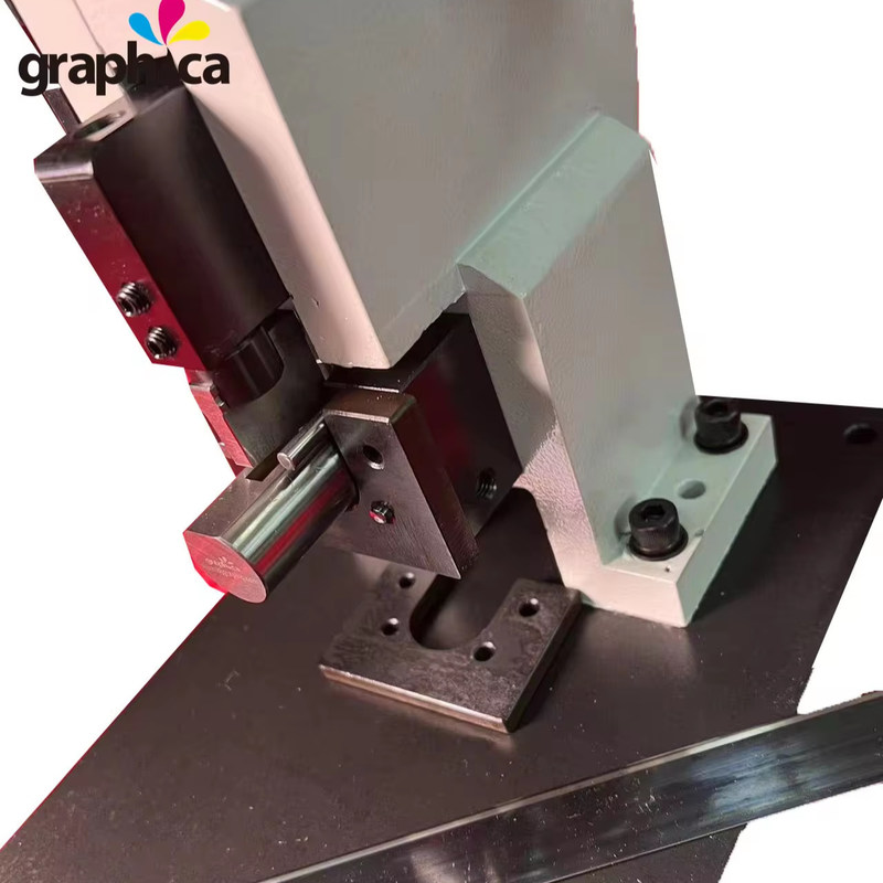 Manuelle Metall-Druckschneidmaschine mit Lippen-Notching-Werkzeug für maximale Regeldicke von 3pt