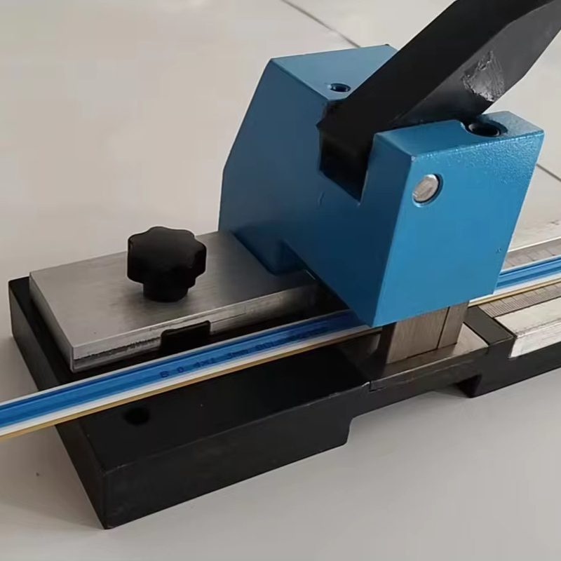 2024 Manueller Kreuzungsmatrix-Schneider Die perfekte Druckschneiderlösung für Druckbedarf